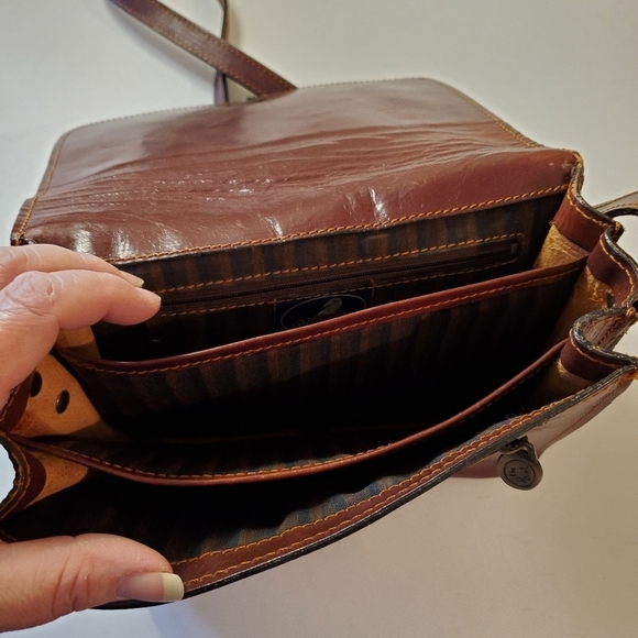 Vintage The Point Brown Leather Shoulder Bag - Picture 9 of 11